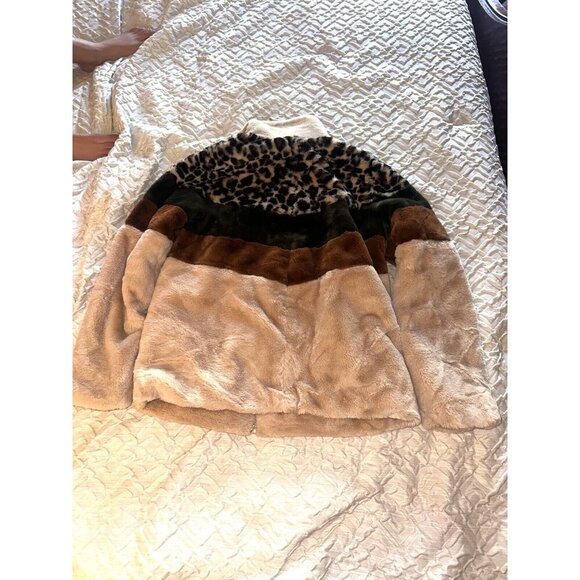 Altar’d State Fleece Faux Fur Leopard Colorblock Jacket Medium - Picture 4 of 4